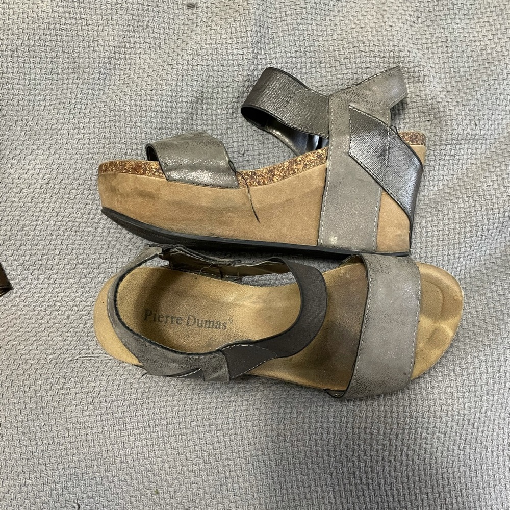 Pierre Dumas Wedges